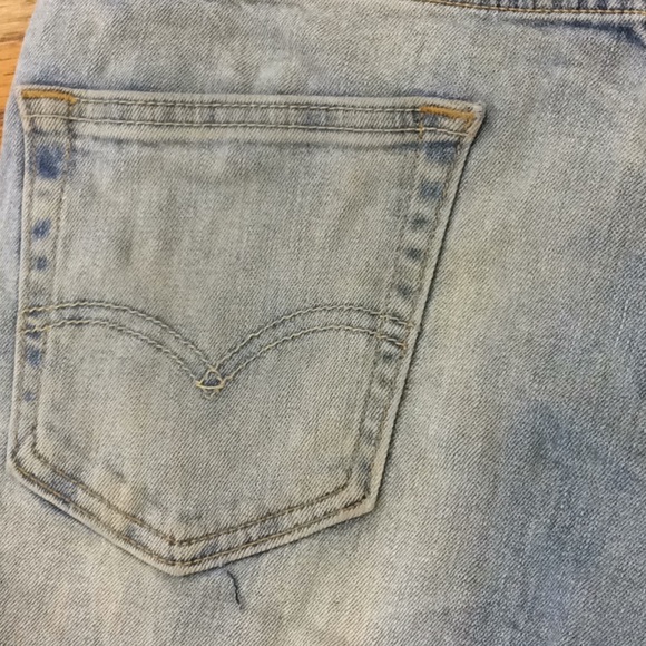 Levi’s Jean Shorts - Picture 3 of 9